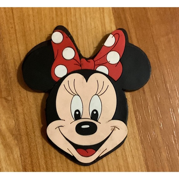 Collectable Vintage Minnie Mouse Magnet - Picture 1 of 4
